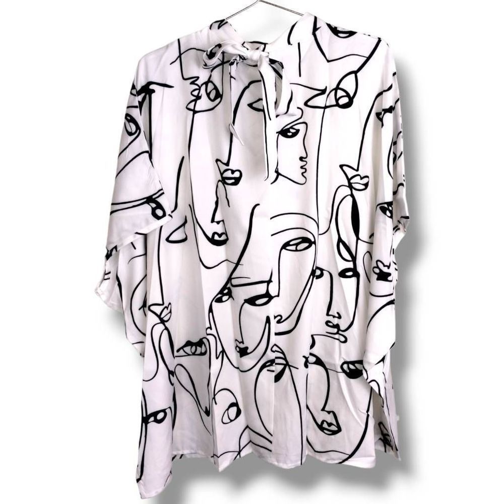 Abstract Face Print Women's Top - Picture 2 of 14